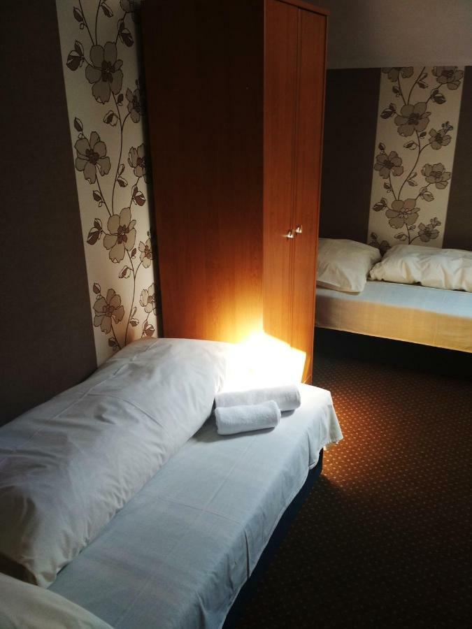 Мотель Sawik Dziekanowice Lednogora Экстерьер фото